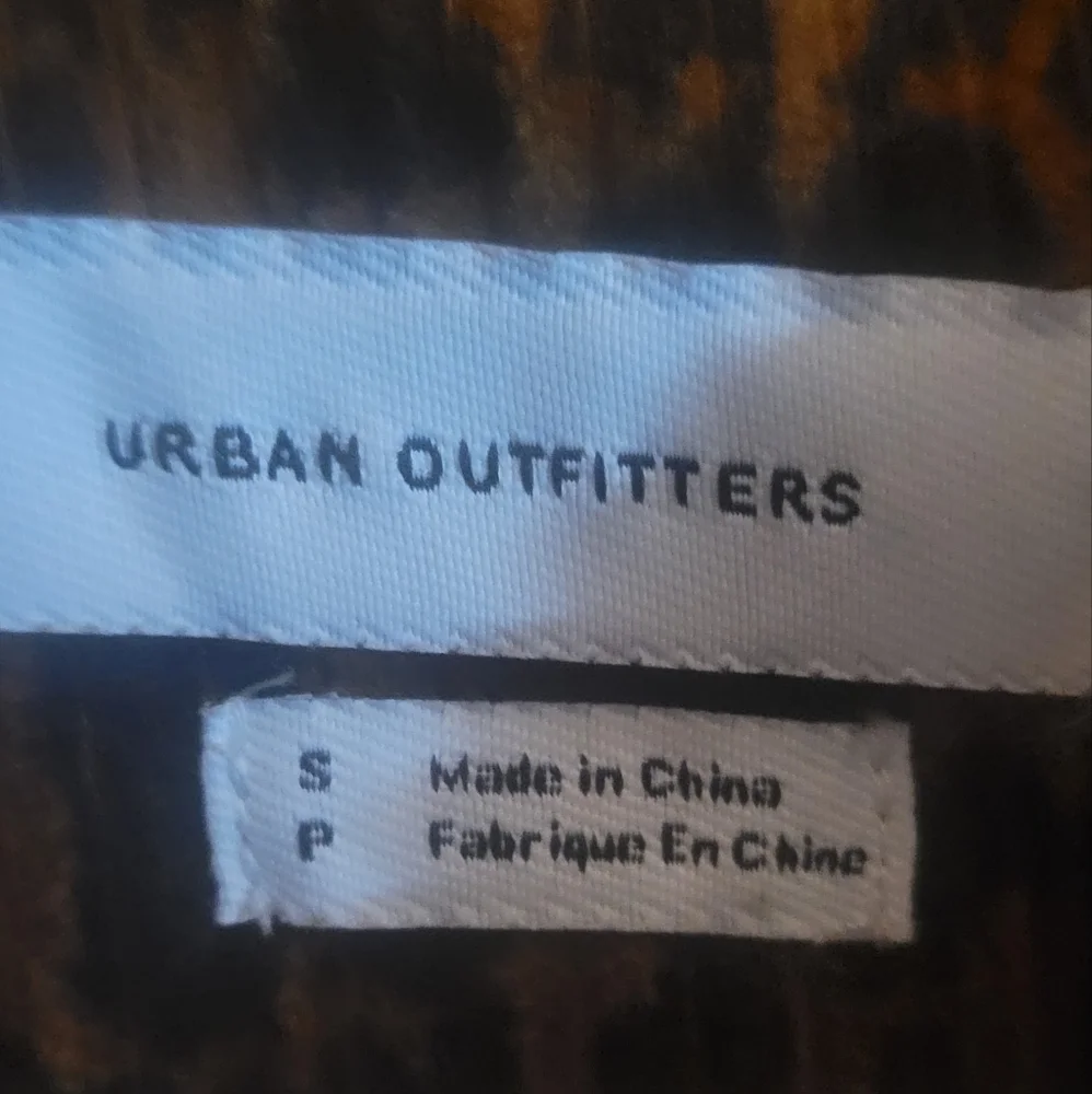 UO Ryder Cheetah Corduroy Zip Shirt - Picture 3 of 3